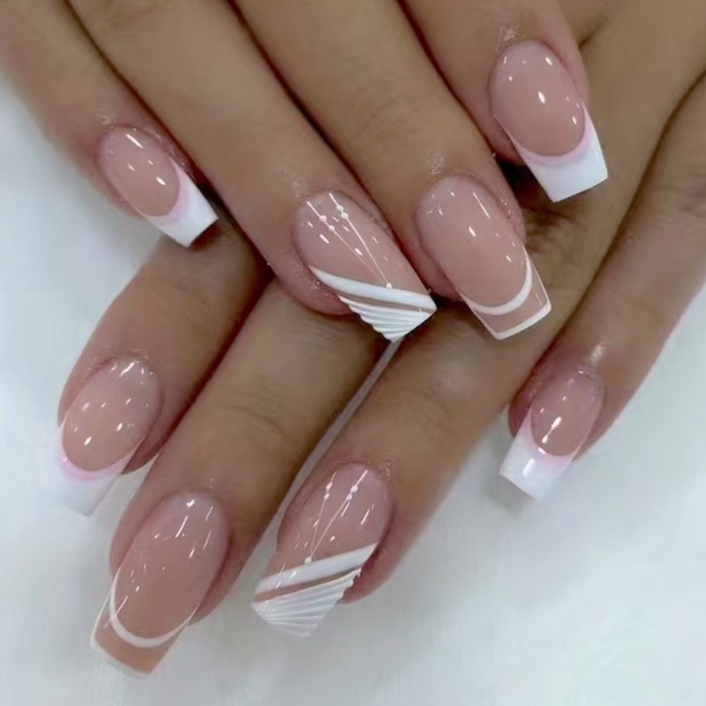 🍒🍒 White French Tips Press On Nails